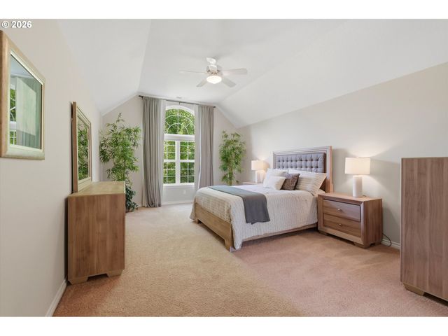 17628 Nw GILBERT Ln, Portland, OR 97229