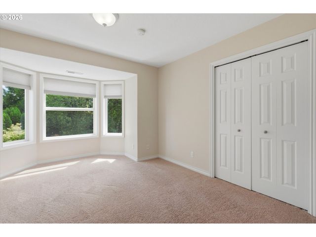 17628 Nw GILBERT Ln, Portland, OR 97229
