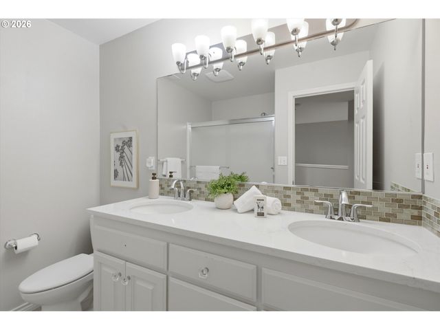 17628 Nw GILBERT Ln, Portland, OR 97229