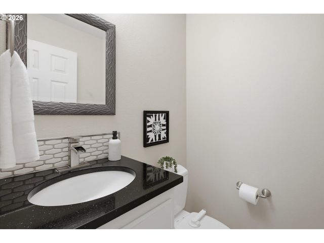 17628 Nw GILBERT Ln, Portland, OR 97229