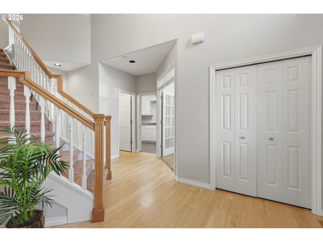 17628 Nw GILBERT Ln, Portland, OR 97229