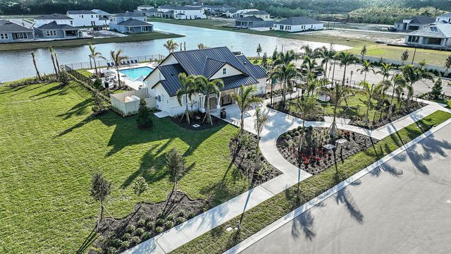 605 SE Ranch Oak Circle, Port St. Lucie, FL 34984
