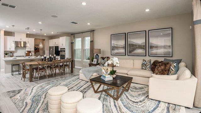 605 SE Ranch Oak Circle, Port St. Lucie, FL 34984
