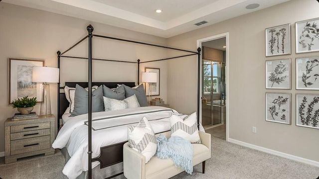605 SE Ranch Oak Circle, Port St. Lucie, FL 34984