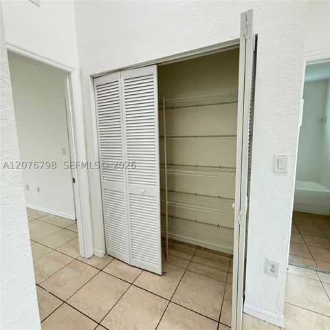 923 SE 16th Ct, Homestead, FL 33034