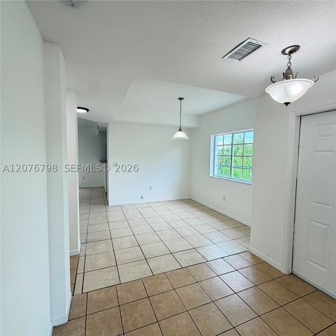 923 SE 16th Ct, Homestead, FL 33034