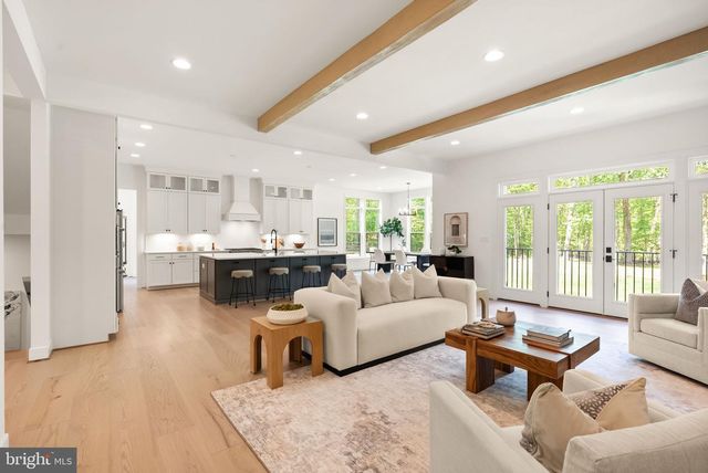 11800 VALLEY RD, Fairfax, VA 22033
