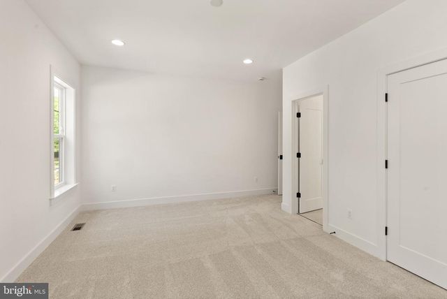 11800 VALLEY RD, Fairfax, VA 22033