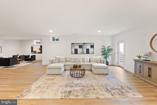 11800 VALLEY RD, Fairfax, VA 22033