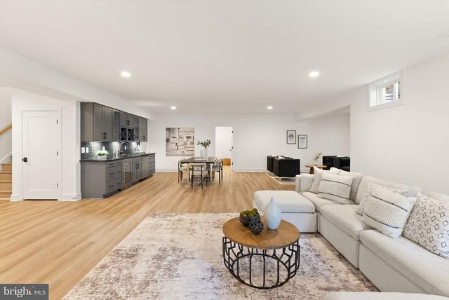 11800 VALLEY RD, Fairfax, VA 22033