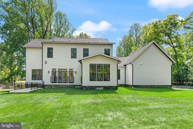 11800 VALLEY RD, Fairfax, VA 22033