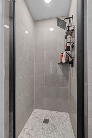 706 NW 14th Street, Bentonville, AR 72712