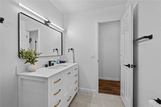 706 NW 14th Street, Bentonville, AR 72712