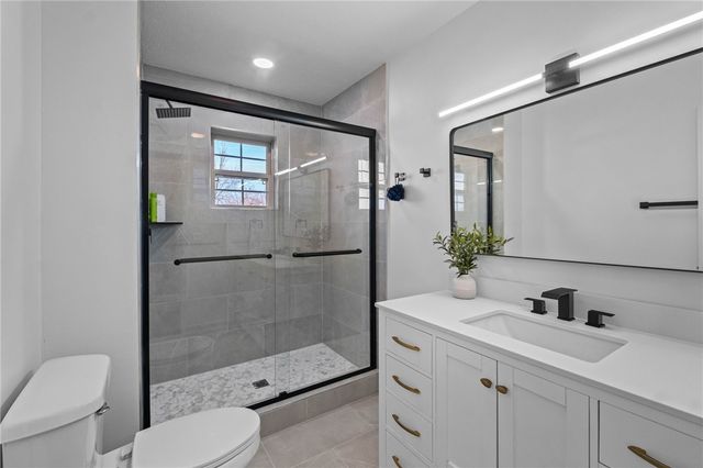 706 NW 14th Street, Bentonville, AR 72712