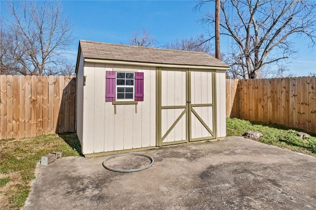 706 NW 14th Street, Bentonville, AR 72712