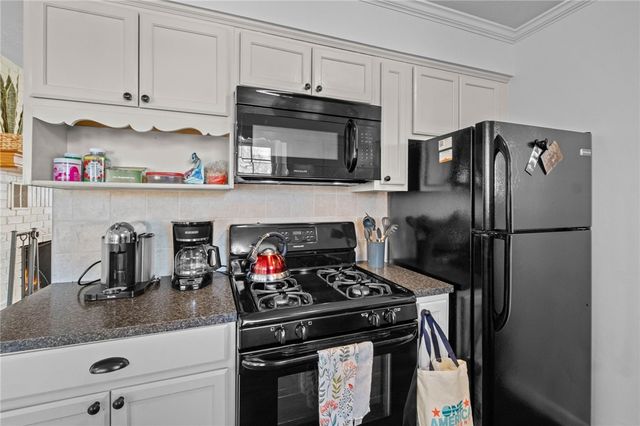 706 NW 14th Street, Bentonville, AR 72712