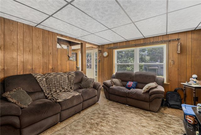 540 Switch Road, Richmond, RI 02894