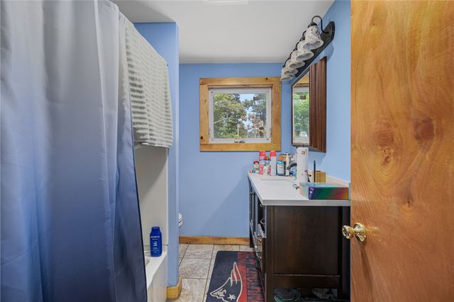 540 Switch Road, Richmond, RI 02894