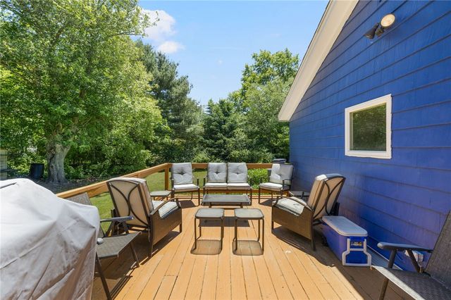 540 Switch Road, Richmond, RI 02894