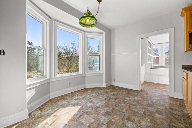 2739 S Shore DRIVE, Milwaukee, WI 53207