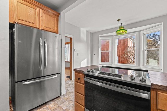 2739 S Shore DRIVE, Milwaukee, WI 53207