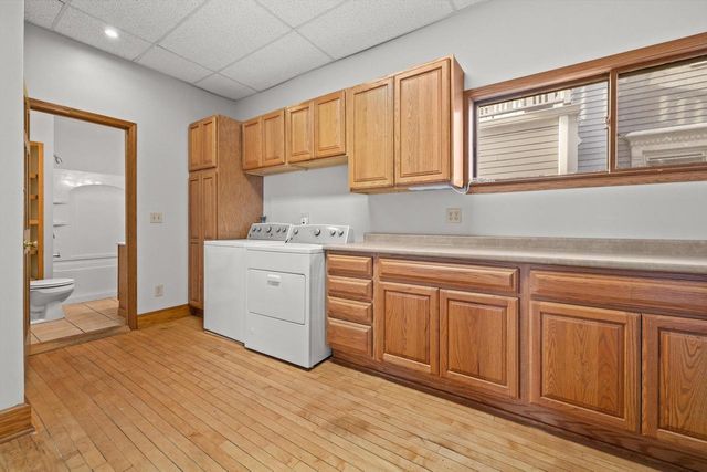 2739 S Shore DRIVE, Milwaukee, WI 53207