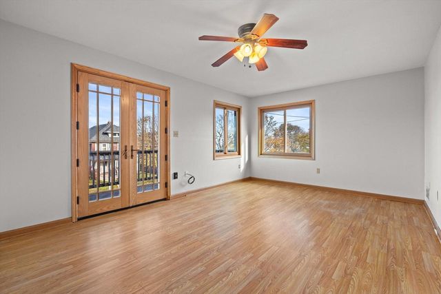 2739 S Shore DRIVE, Milwaukee, WI 53207