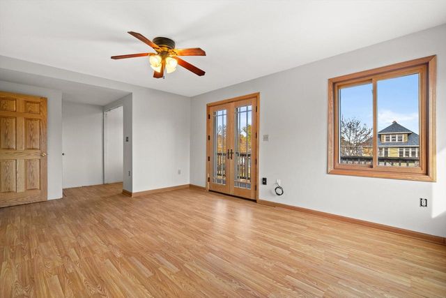 2739 S Shore DRIVE, Milwaukee, WI 53207