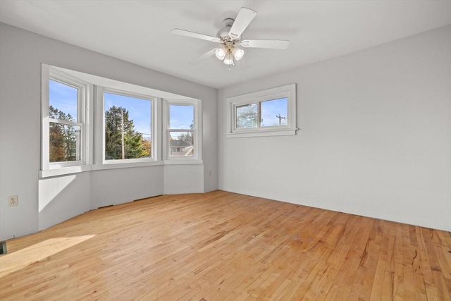 2739 S Shore DRIVE, Milwaukee, WI 53207