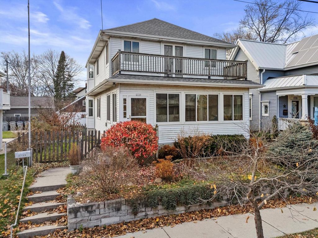 2739 S Shore DRIVE, Milwaukee, WI 53207