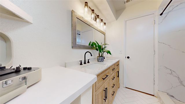 4200 Lantern Light Drive, Plano, TX 75093