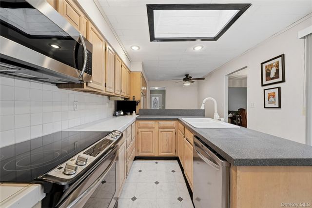 289 Central Avenue, Bohemia, NY 11716