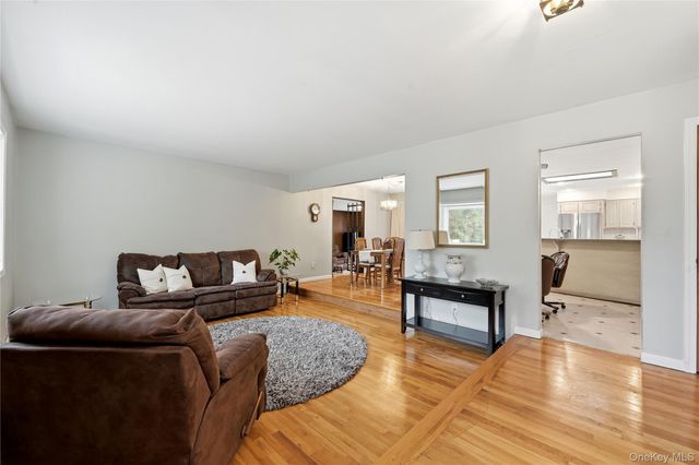 289 Central Avenue, Bohemia, NY 11716