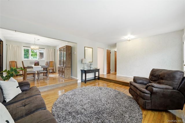289 Central Avenue, Bohemia, NY 11716