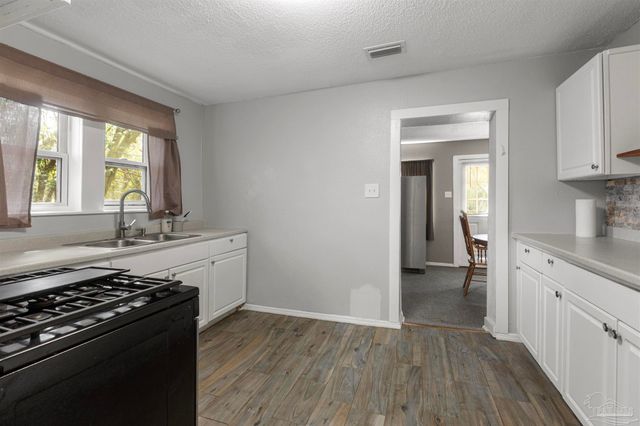 3211 N Hayne St, Pensacola, FL 32503