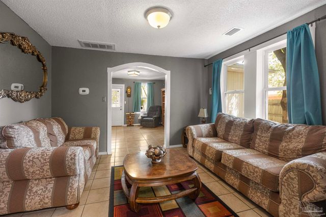 3211 N Hayne St, Pensacola, FL 32503