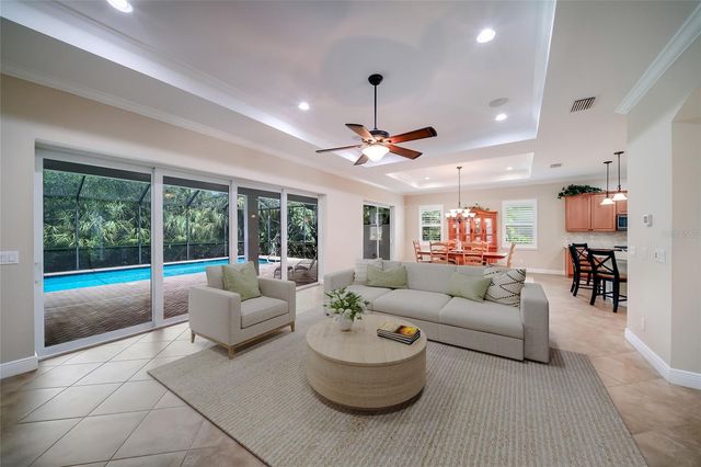 921 RIVERSCAPE STREET, Bradenton, FL 34208