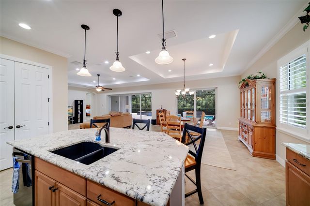 921 RIVERSCAPE STREET, Bradenton, FL 34208