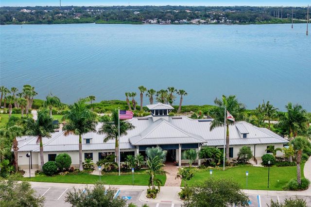 921 RIVERSCAPE STREET, Bradenton, FL 34208