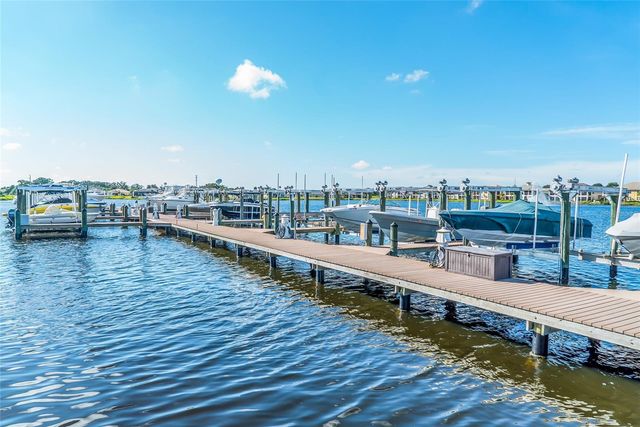 921 RIVERSCAPE STREET, Bradenton, FL 34208