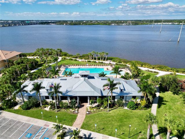 921 RIVERSCAPE STREET, Bradenton, FL 34208