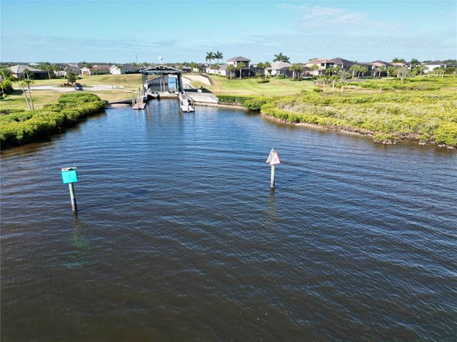 921 RIVERSCAPE STREET, Bradenton, FL 34208