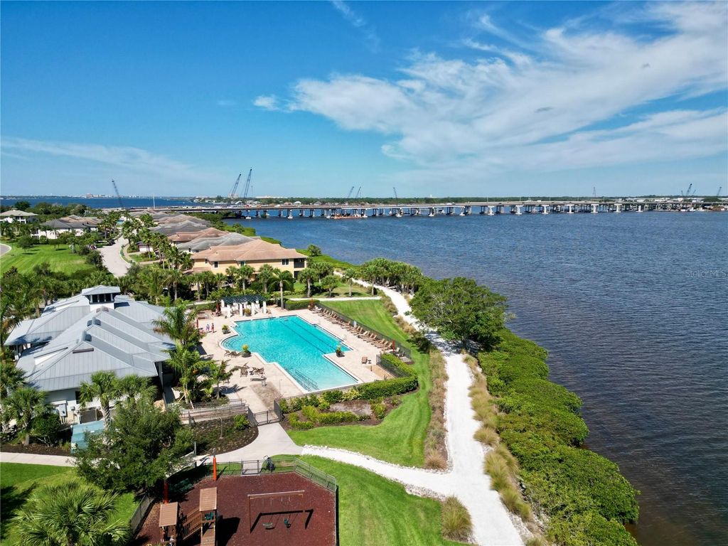 Image 72 of property listing at 921 RIVERSCAPE STREET, Bradenton, FL 34208