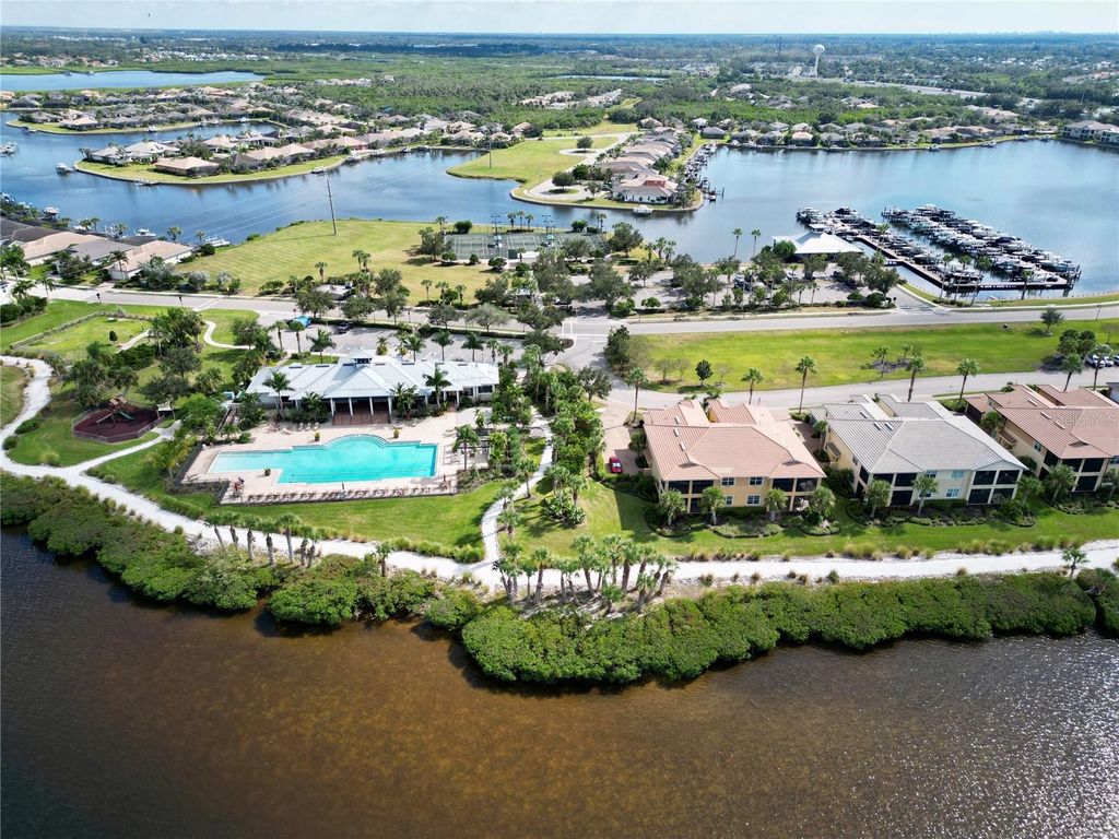 Image 73 of property listing at 921 RIVERSCAPE STREET, Bradenton, FL 34208