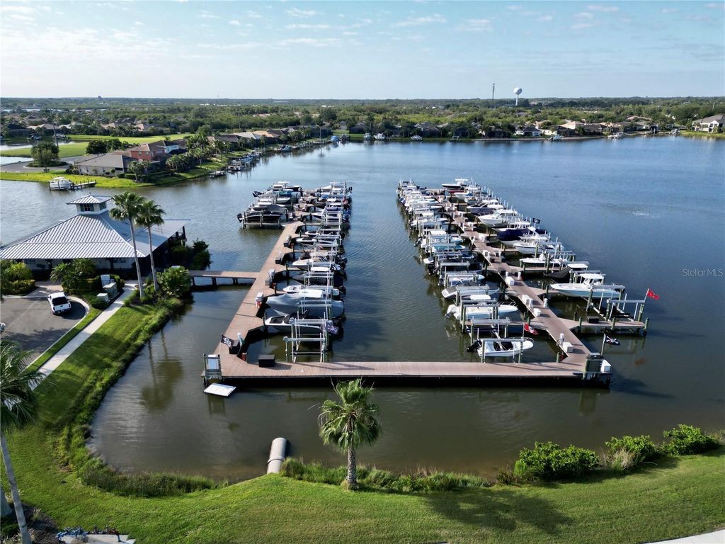 Image 77 of property listing at 921 RIVERSCAPE STREET, Bradenton, FL 34208