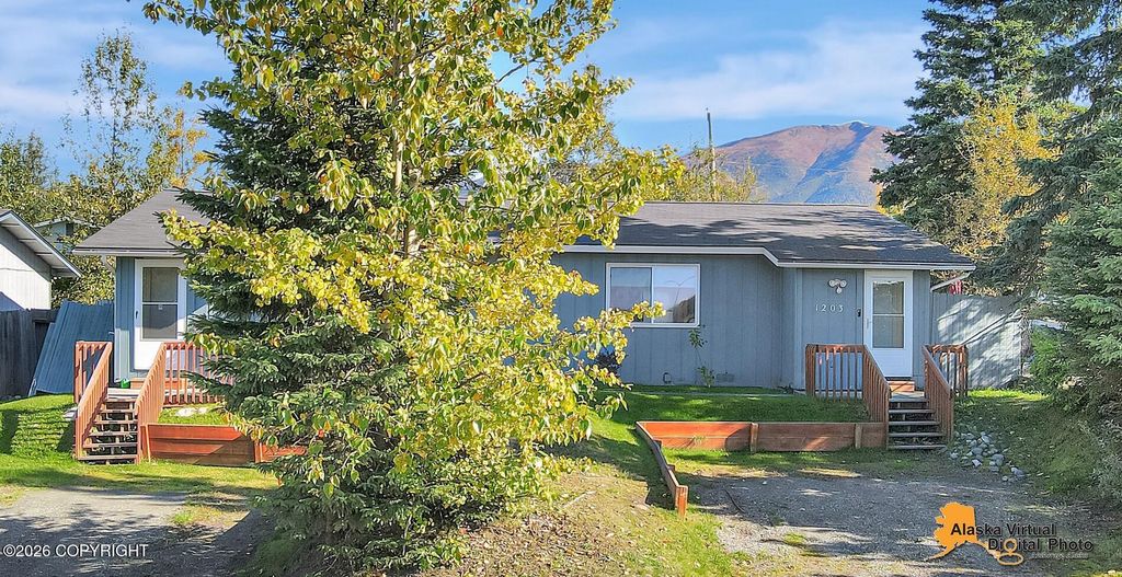 1201 Boston Street, 1203, Anchorage, AK 99504