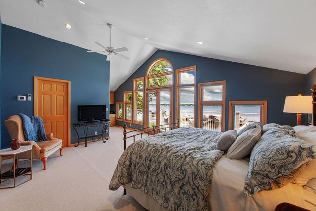 4296 Cottage Park Road, White Bear Lake, MN 55110