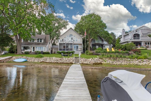 4296 Cottage Park Road, White Bear Lake, MN 55110