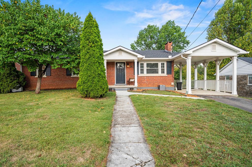 216 Stratford Drive, Richmond, KY 40475