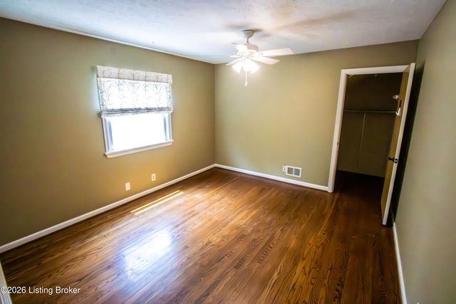 9000 Cardiff Rd, Louisville, KY 40242